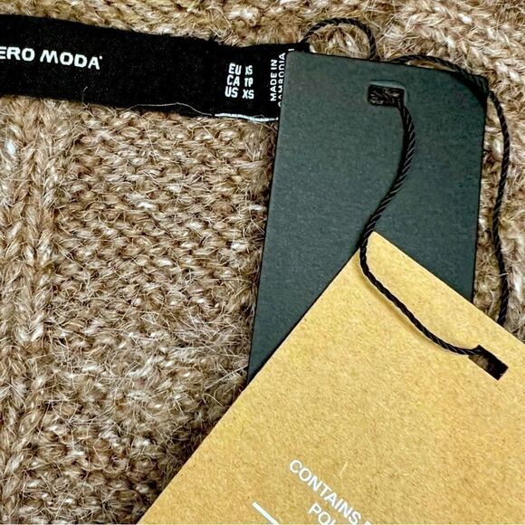 Vero Moda Brielle Cable Kint Sweater Vest in Fossil - Picture 5 of 11